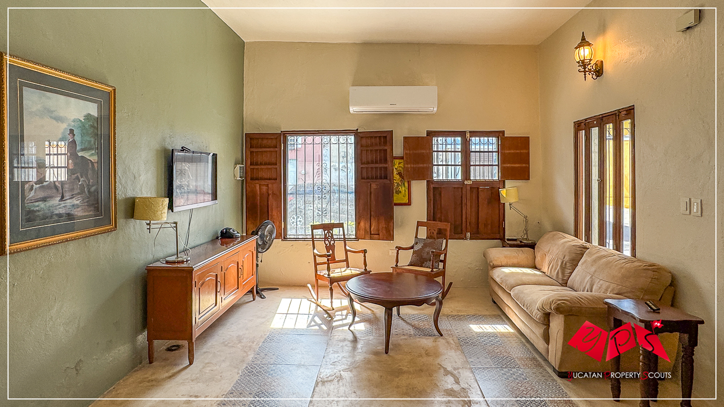 COMFORTABLE LONG-TERM RENTAL PROPERTY IN SANTA ANA – FURNISHED HOME WITH POOL & GARAGE (YPS-02-0226)