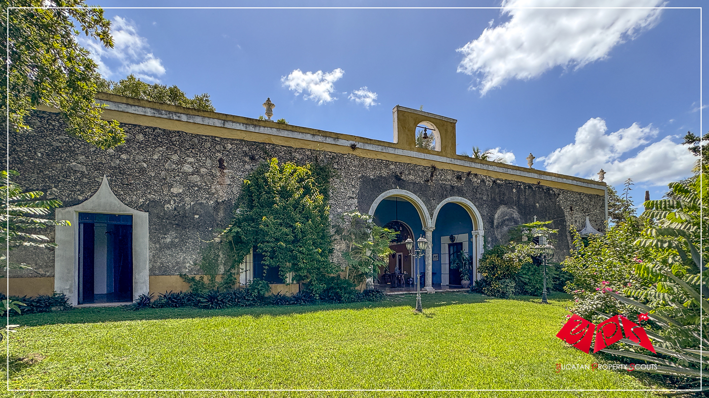 RESTORED 19TH-CENTURY HACIENDA WITH GUEST CASITAS & ESTABLISHED HOSPITALITY USE NEAR MÉRIDA (YPS-02-0260)